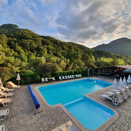 Hotel Family Enica 3*